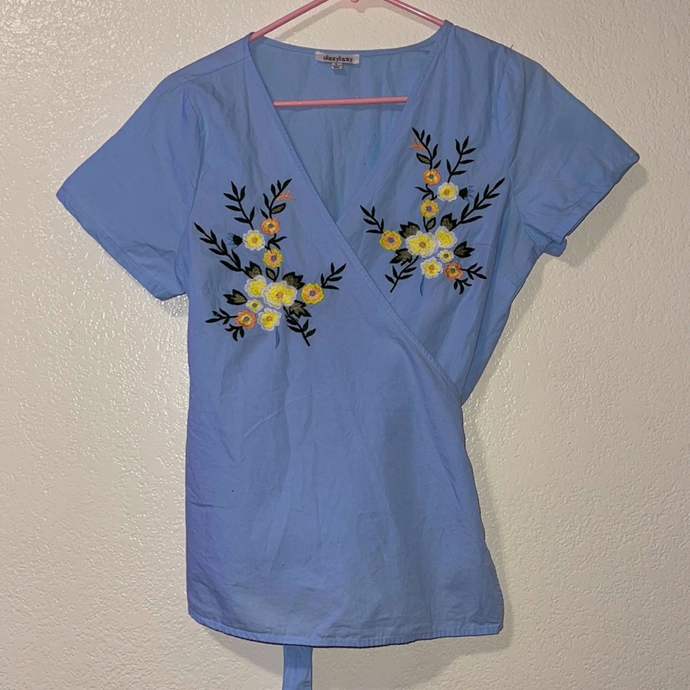 Blue flower shirt 🌸